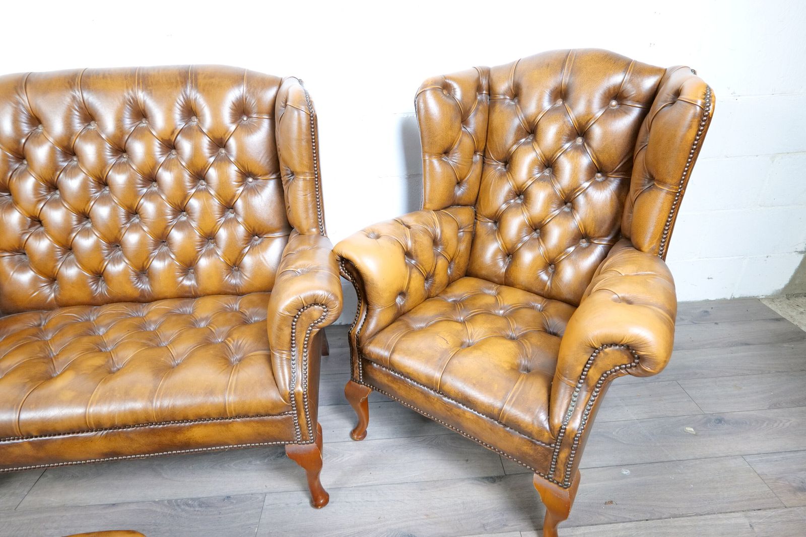 Chesterfield Queen Anne 4 Piece Leather Suite Cigar Brown photo for sale