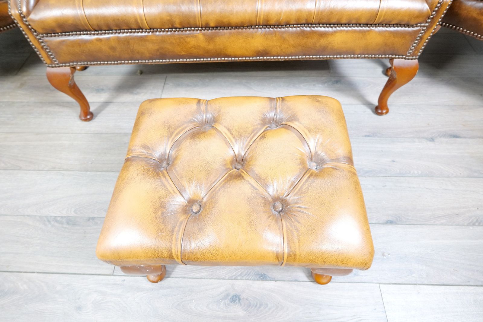 Chesterfield Queen Anne 4 Piece Leather Suite Cigar Brown photo 1200.0