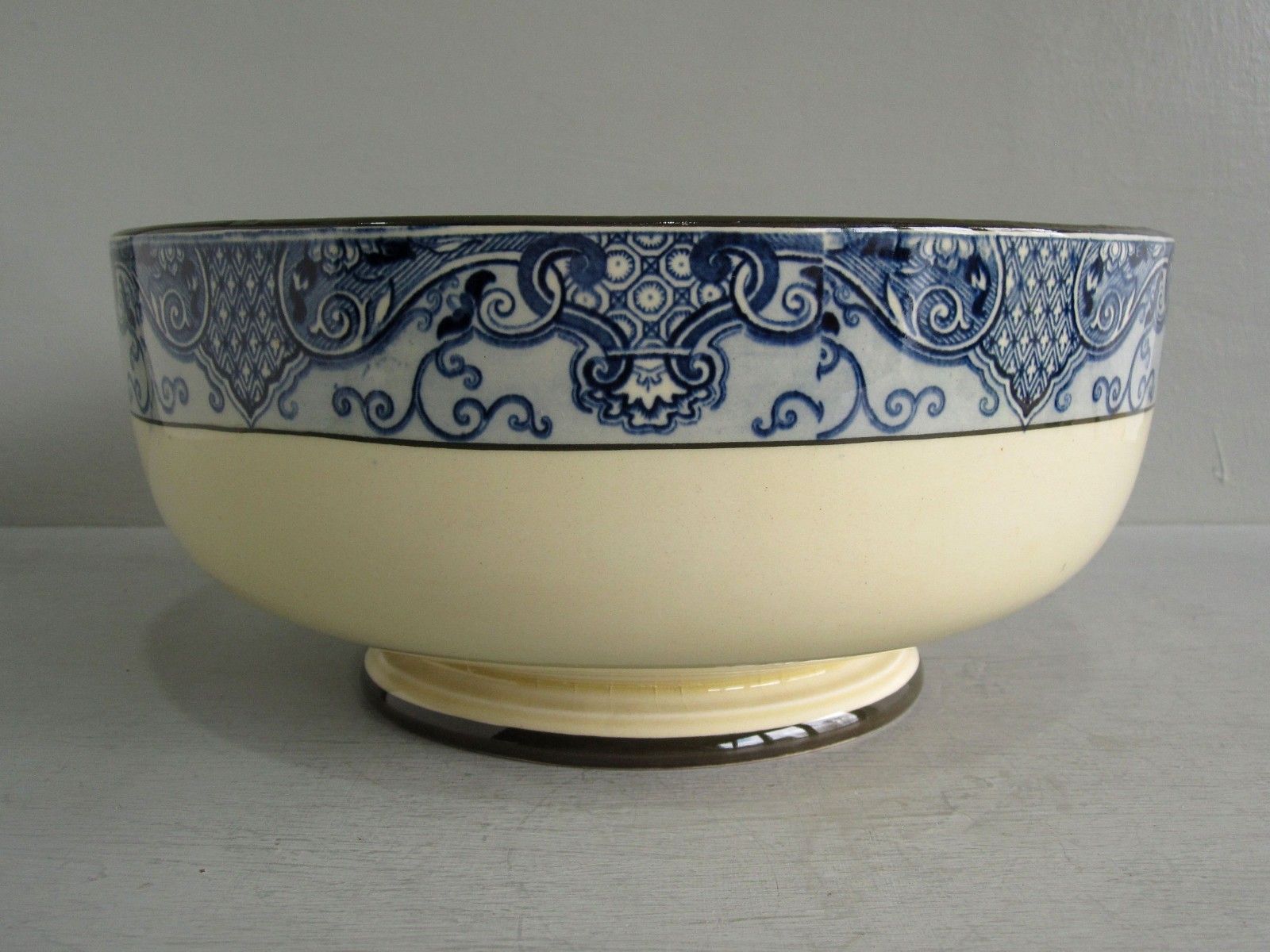 photo for sale Large Royal Doulton Falconry Series Bowl