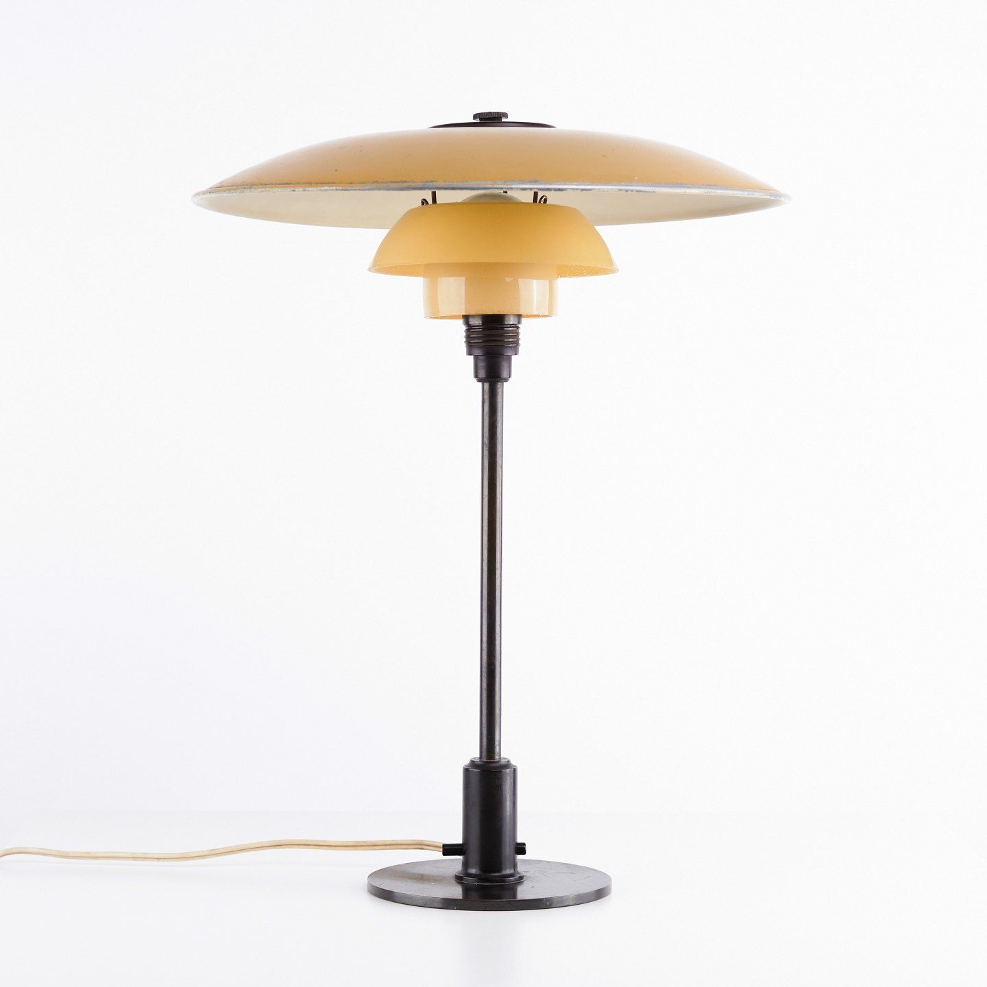 Poul Henningsen Table Lamp Model Ph 3.5/2.5 With Yellow Painted Metal Top Shade And Frame In Burnished Brass, Louis Poulsen 1930s photo vintage