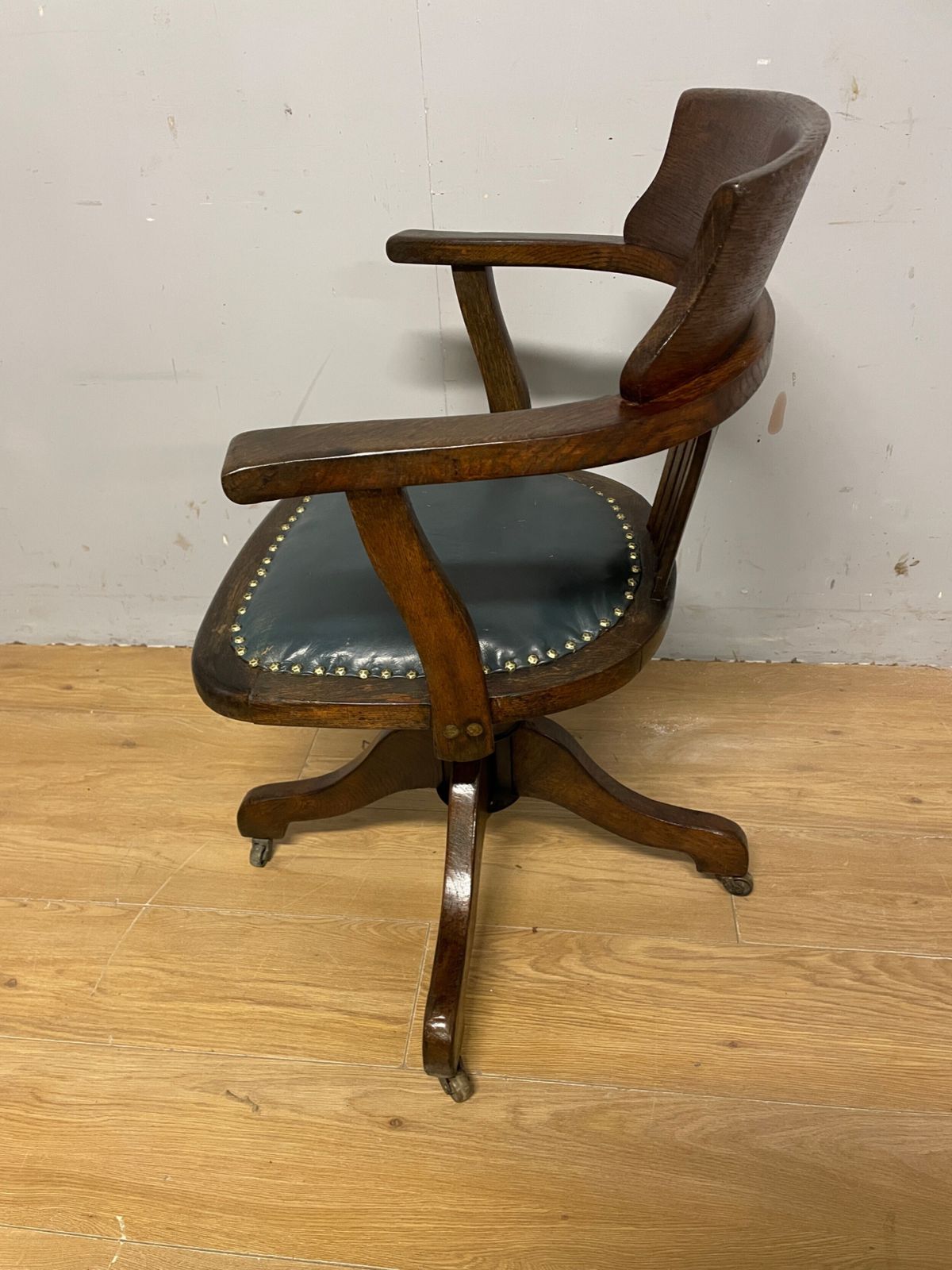 Edwardian Oak Revolving Desk Chair photo 395.0