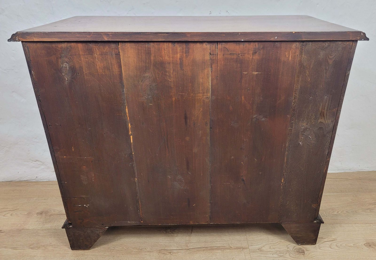 photo vinterior Walnut Writing Desk 18th Century Style Knee Hole Drawers