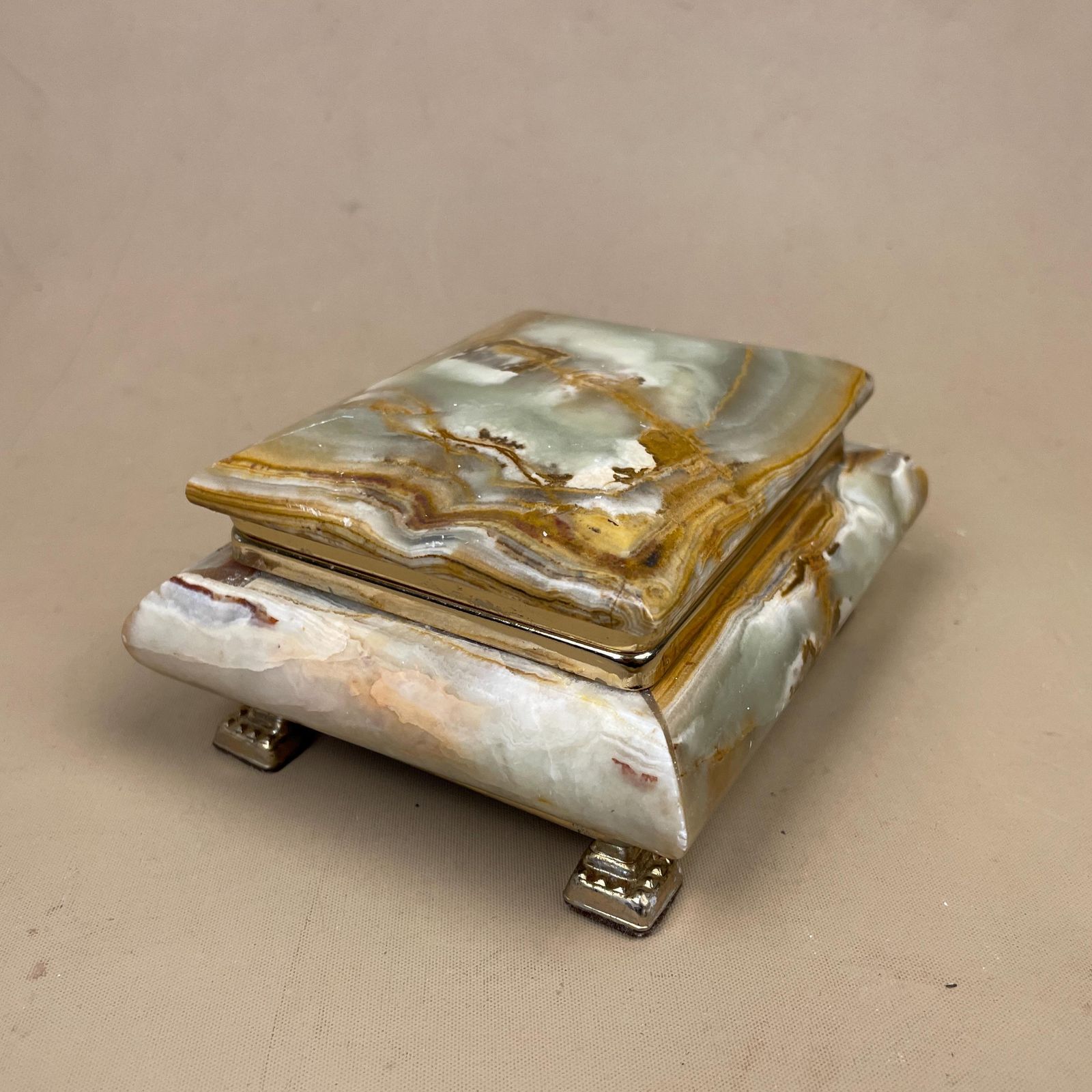 Green Onyx Jewellery Box Trinket Keepsake Stone Marble Hinged Lid Velvet Lined Small Dressing Table Decor Brass Feet Ring Holder photo furniture
