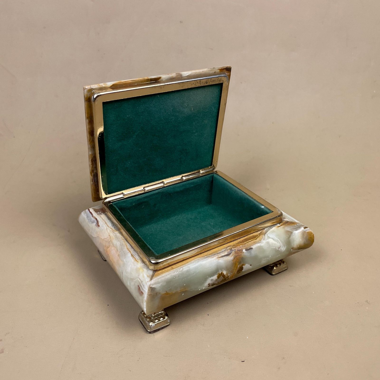 Green Onyx Jewellery Box Trinket Keepsake Stone Marble Hinged Lid Velvet Lined Small Dressing Table Decor Brass Feet Ring Holder photo vintage