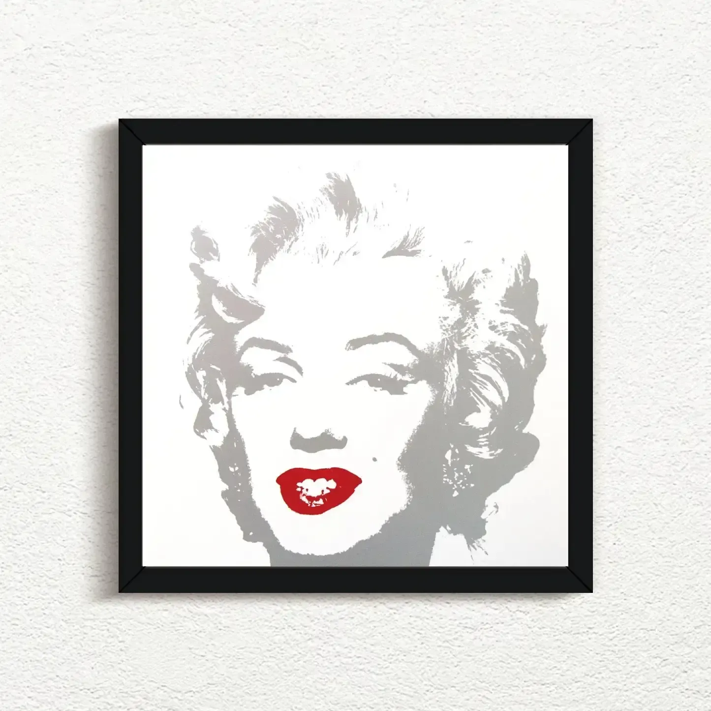 Sunday B. Morning (Andy Warhol), Golden Marilyn 35 photo furniture