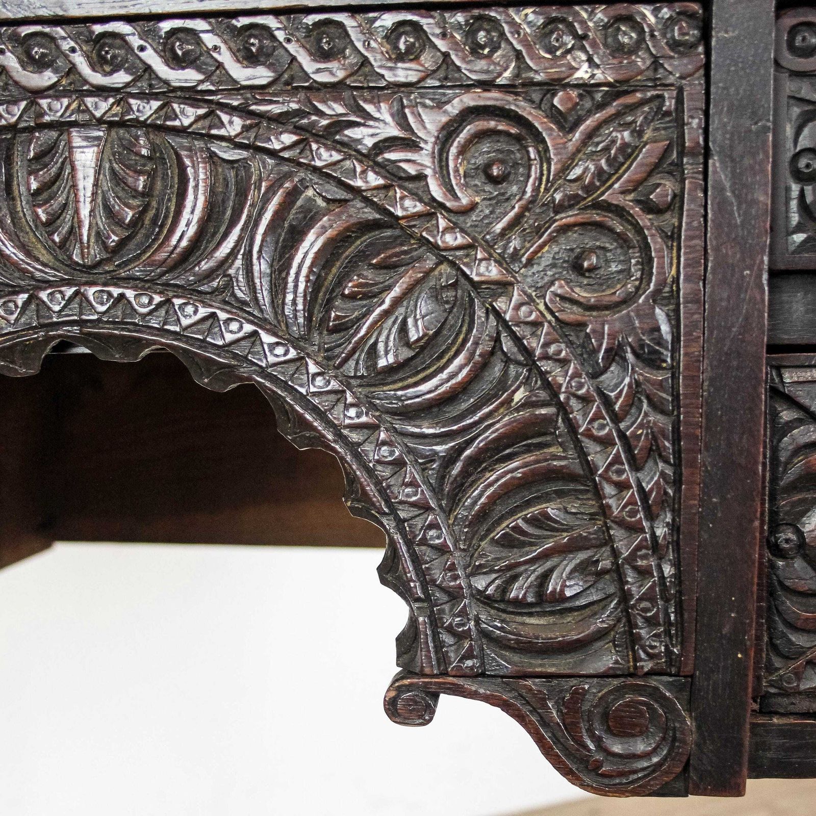 photo furniture Antique Carved Oak Side Table | Antique Tables | Antique Furniture | Antique Side Table