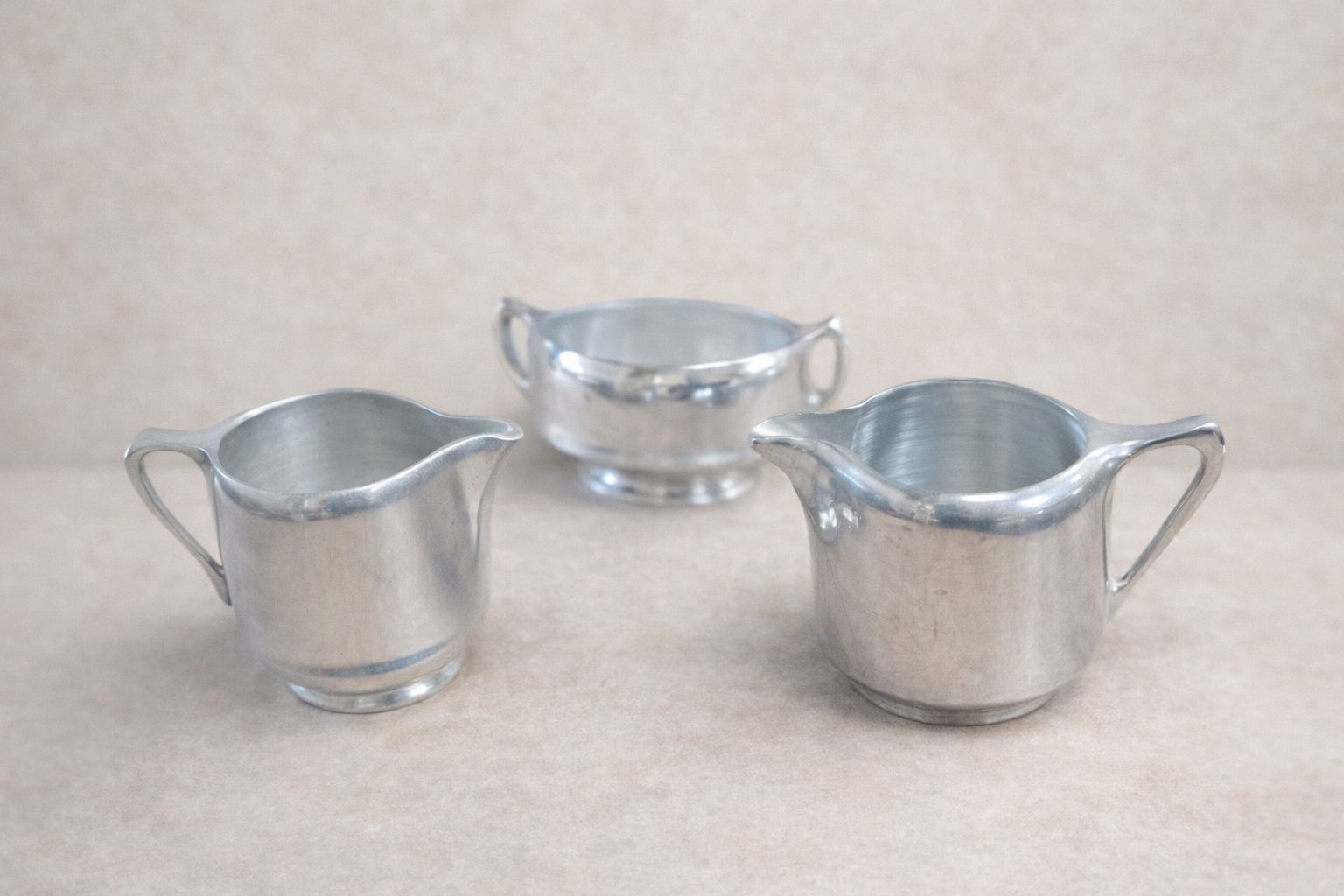 Picquot Ware Tea & Coffee Set With Tray – Mid Century English Aluminium, C.1950s photo 255.0