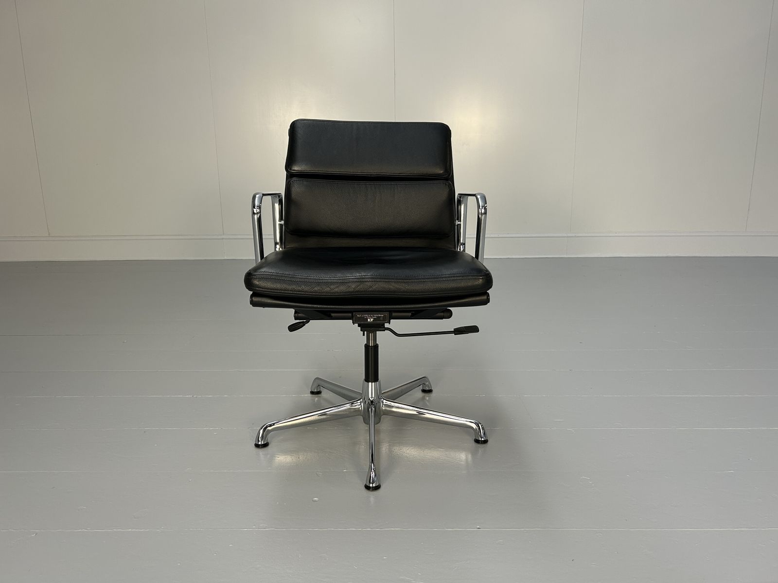 Icf Herman Miller Eames Ea 208 Soft Pad Swivel Office Chair In Black Leather