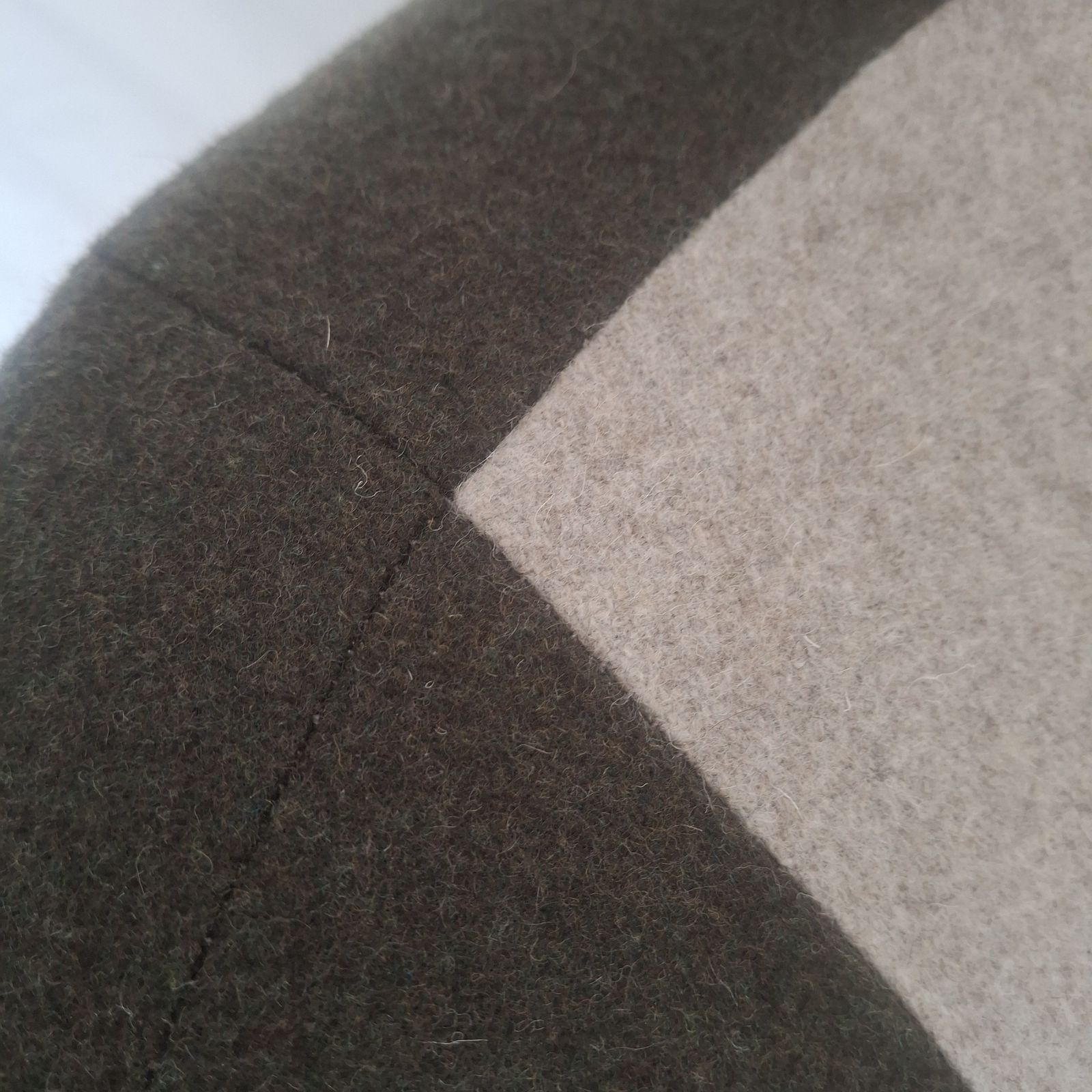 photo furniture Swivel Tub Chair With 100% Wool Upholstery