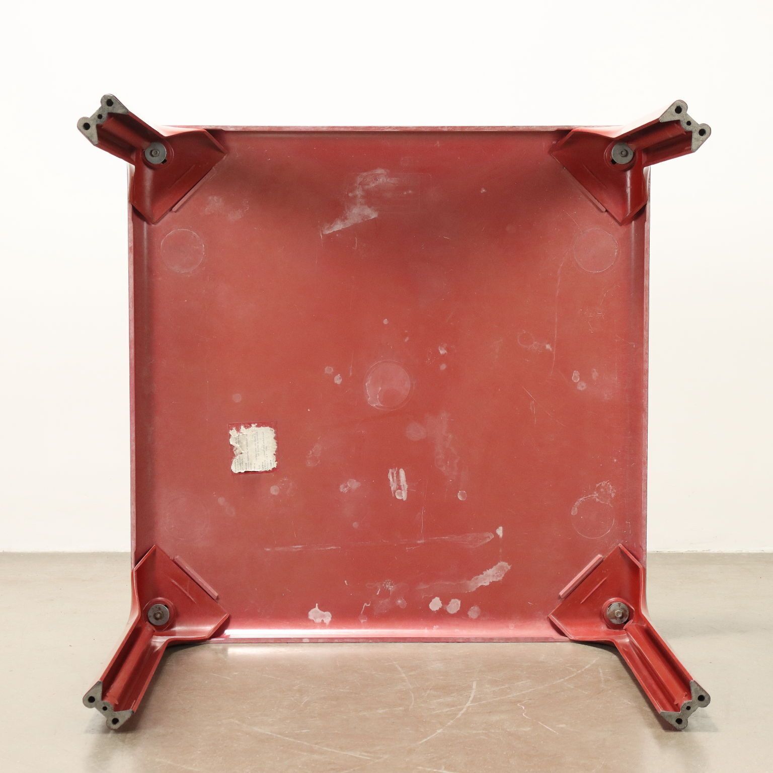 photo furniture Artemide Stadio 100 Table Vintage Design V. Magistretti 1970s