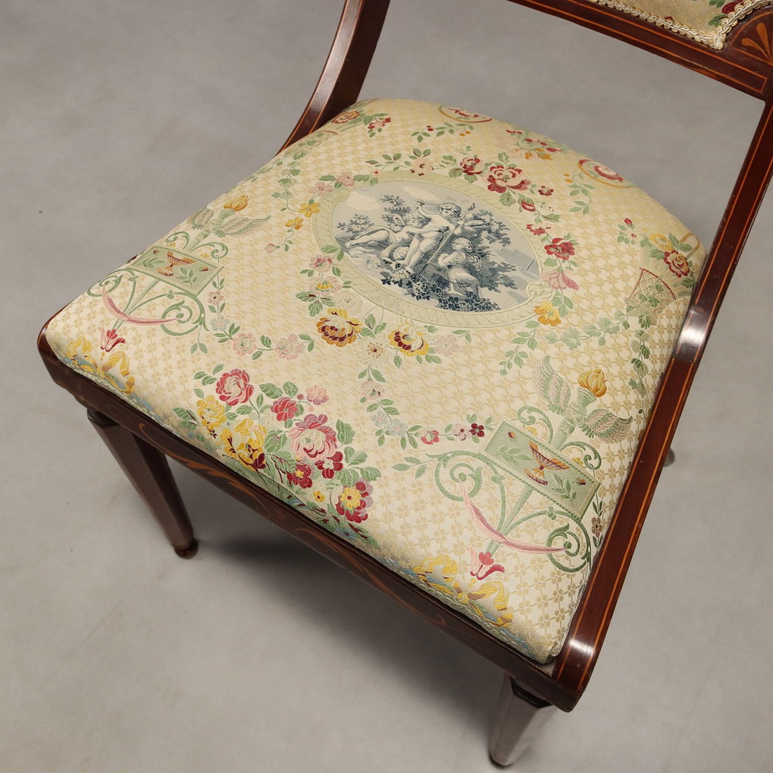 photo furniture Victorian Chairs Mahogany Fabric United Kingdom XIX Century