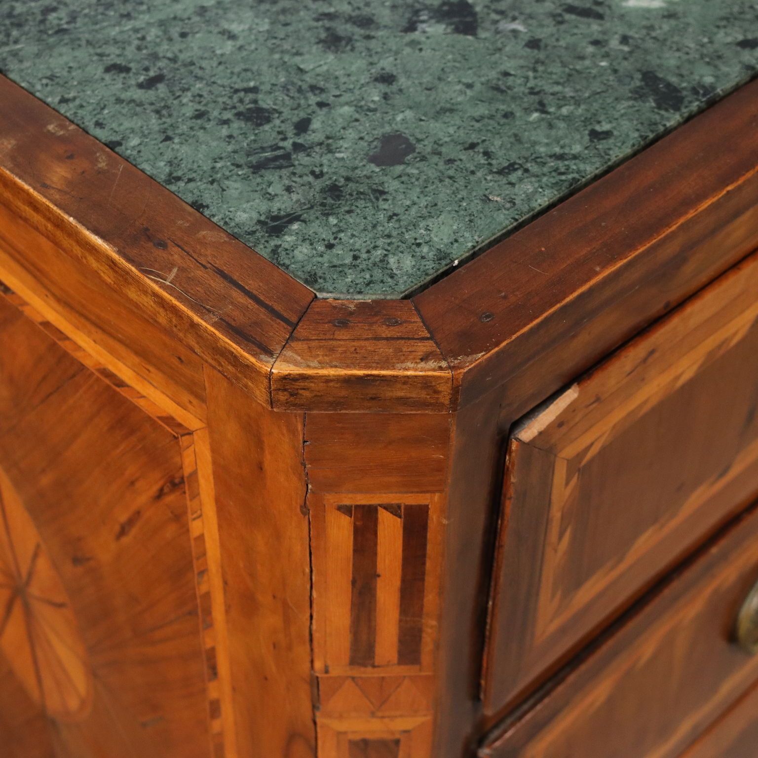 Chest Of Drawers Neoclassical Maple 3 Drawers XIX Century photo vinterior