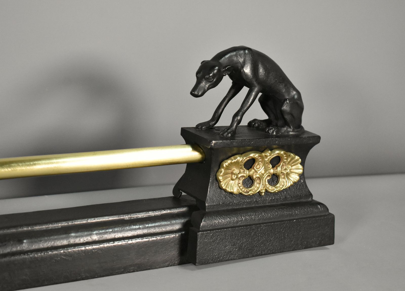 French Antique Fireplace Fender With Greyhounds In Bronze – 19th Century photo vinterior