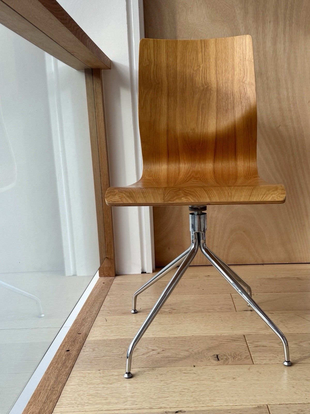 Mid Century Style Side Occasional Desk Swivel Chair Danish Scandi Retro photo vintage