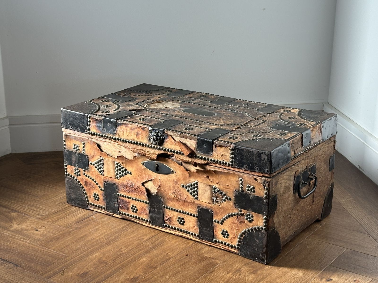 A Late George III Hide And Metal Bound Travelling Trunk Hy Seabrook Of St.Pauls, London, First Quarter 19th Century