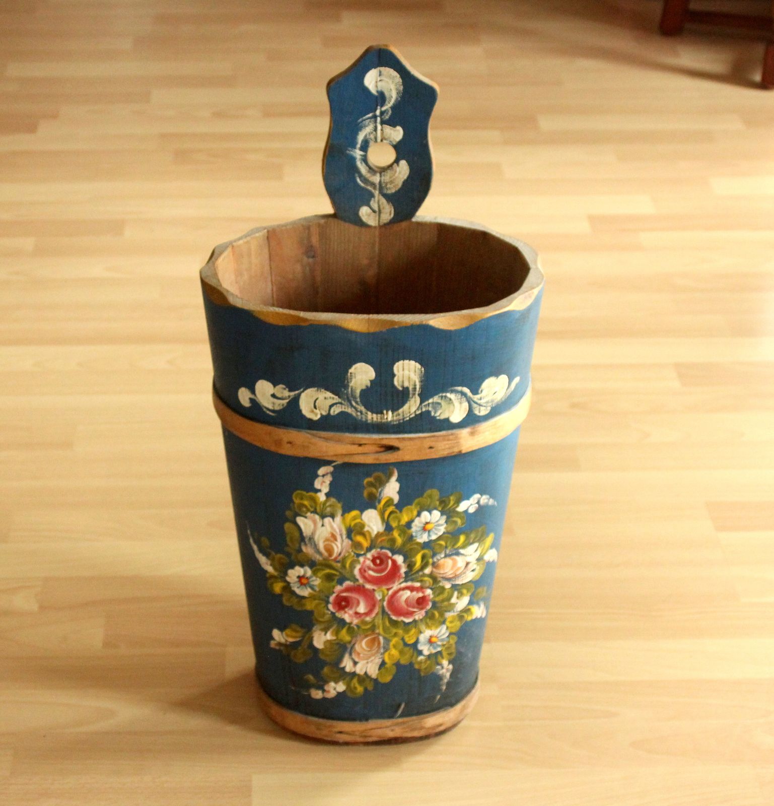 Handmade Handpainted Wooden Umbrella Stand   Bavarian Farmhouse Style   Vintage