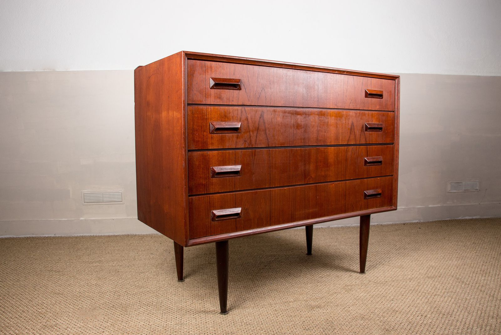 Commode danoise en teck, 4 tiroirs, par Borge Mogensen pour Søborg Mobelfabrik.