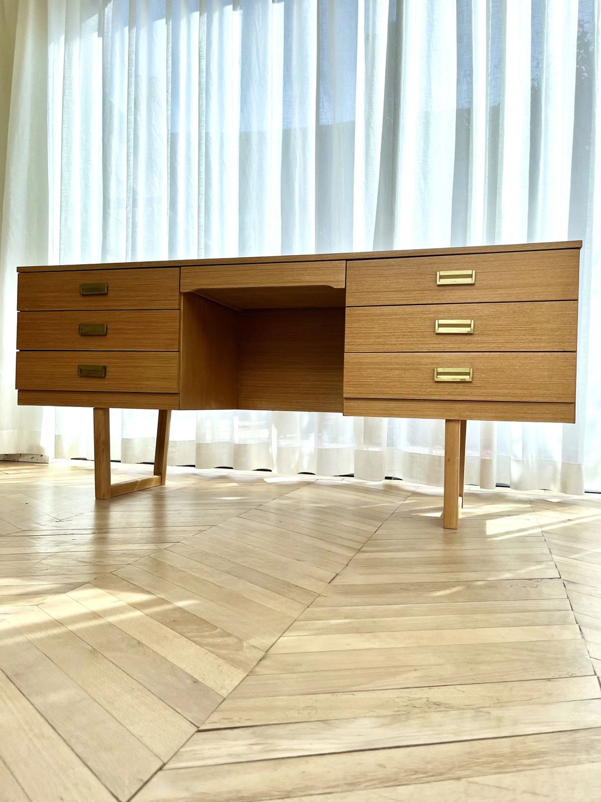 Mid Century Seven Drawer Dressing Table/Desk With Brass Pulls photo Furniture
