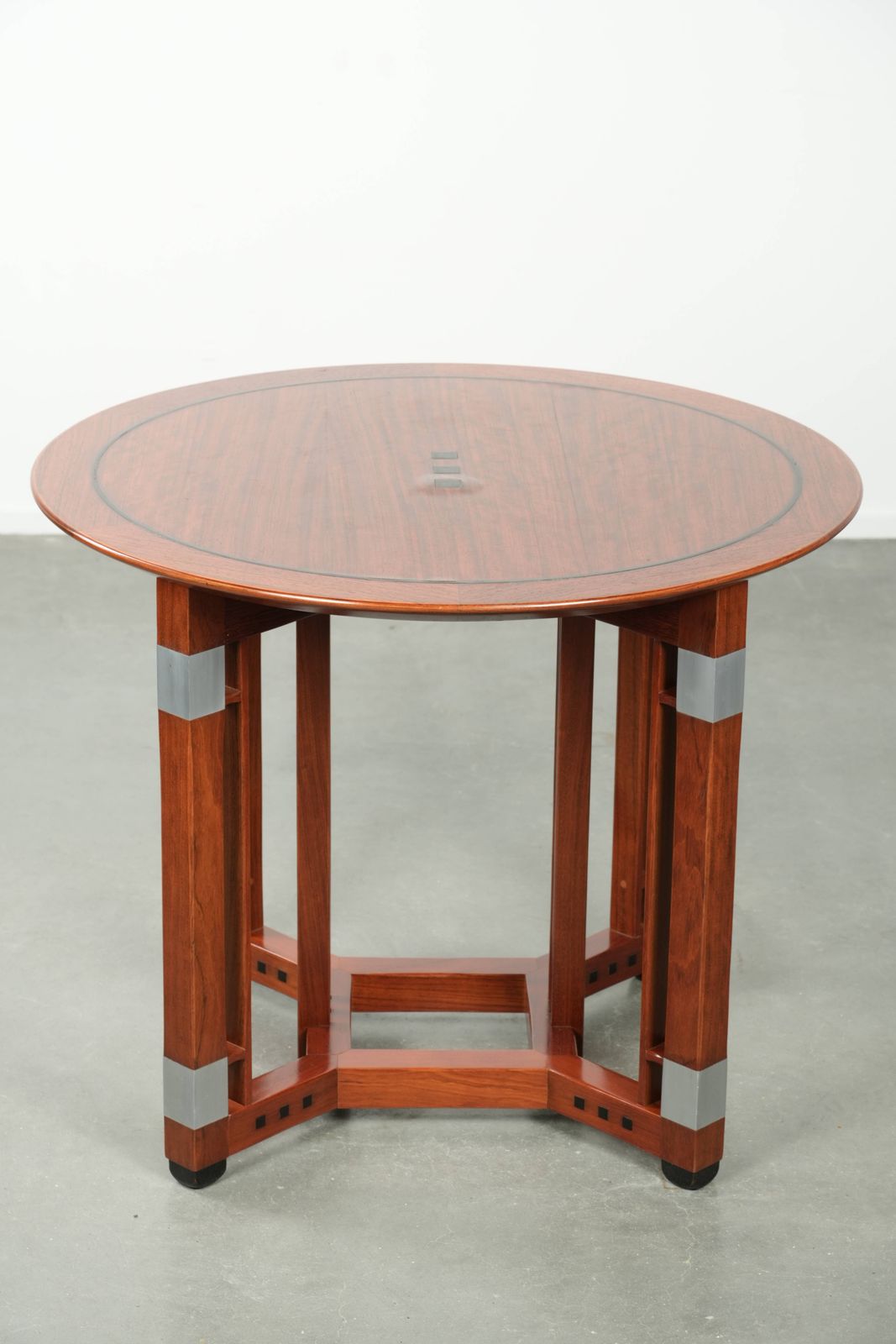 Beautiful Round Art Deco Style Schuitema Side/Coffee Table From The Decoforma Series photo for sale