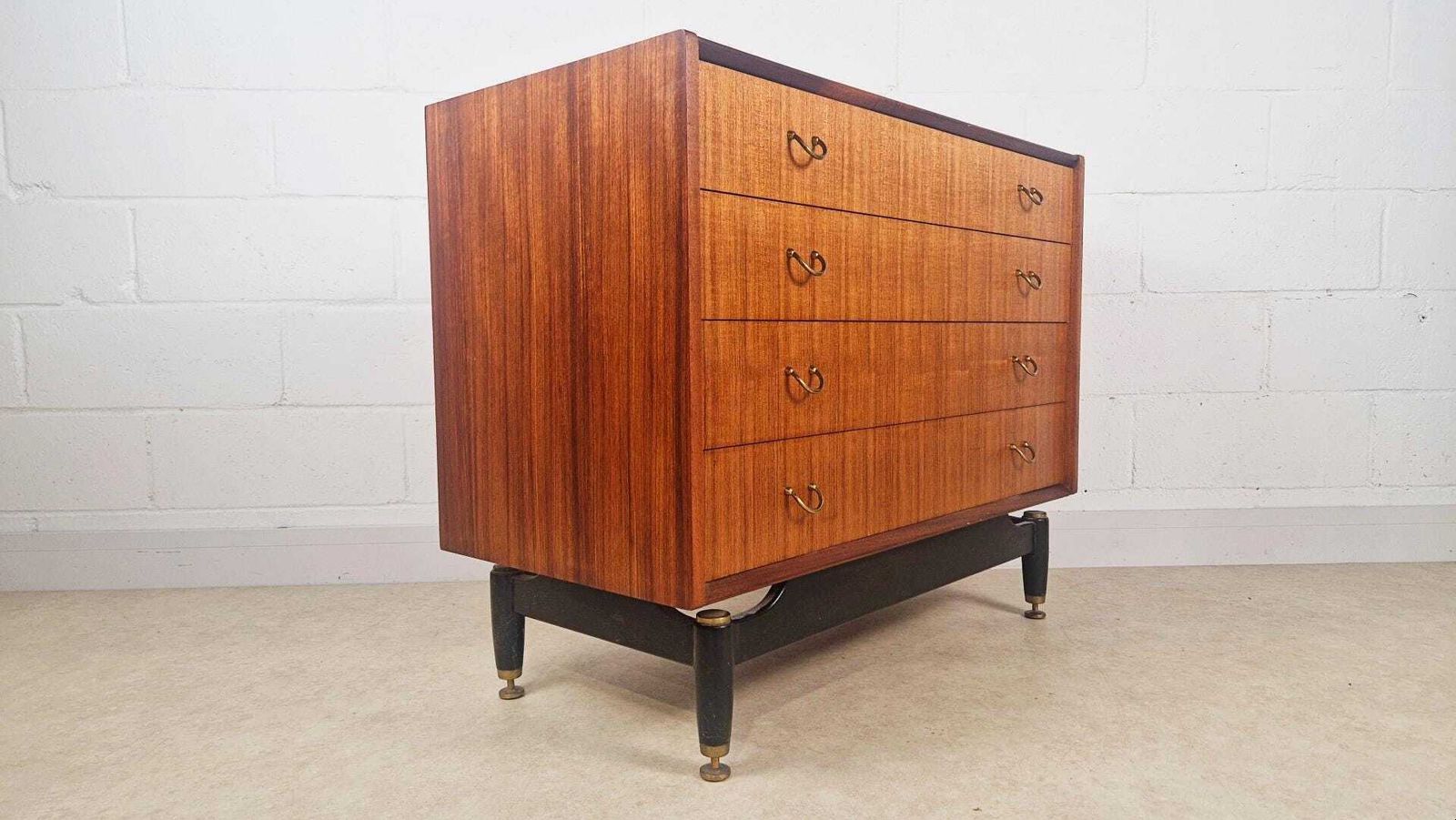 G Plan Liberanza Tola & Black Gold Label Vintage Mid Century Danish Design Chest Of Drawers Pg102