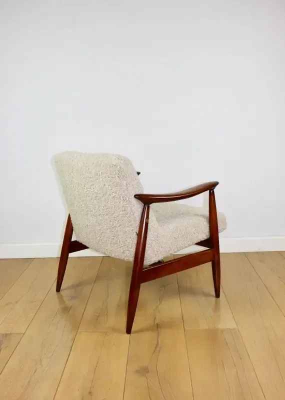 photo vinterior Vintage Gfm 300 202 Armchair Designed By J.Kedziorek Loft 1970s, Beige Boucle Lamb   2 Pieces Available