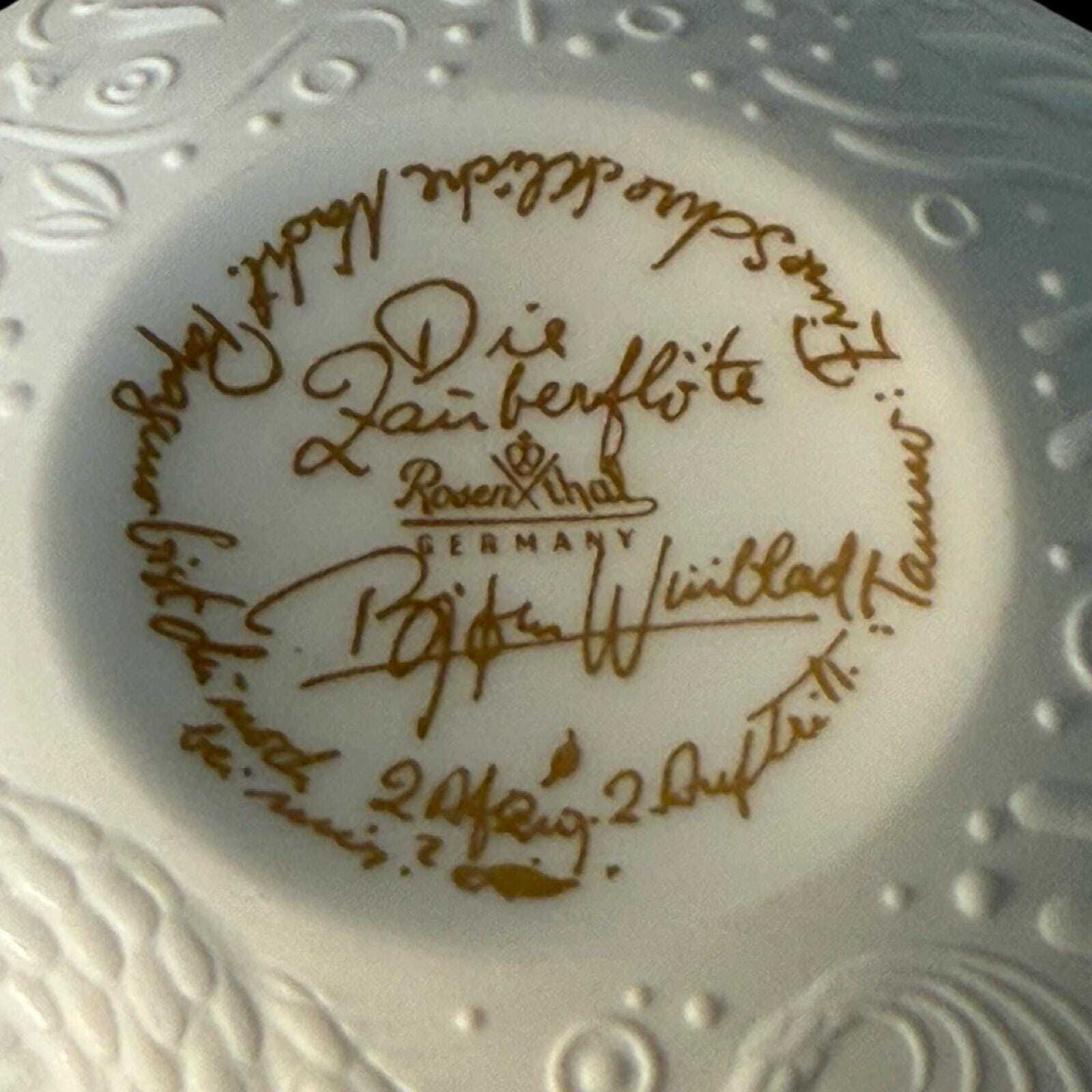Bjorn Wiinblad   Rosenthal Studio Linie   Bowl   Model 'Die Zauberflote' (Magic Flute)   White Ceramic (11cm) photo furniture
