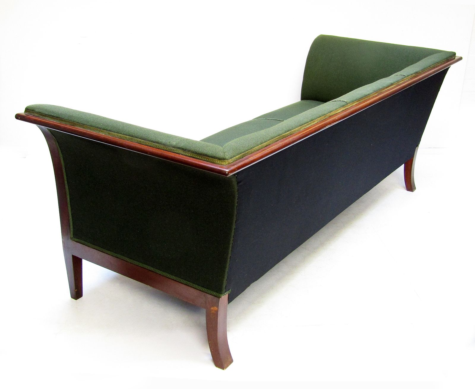 photo furniture WIS77 Mainkan Leprechaun Riches, Temukan Harta Karun!