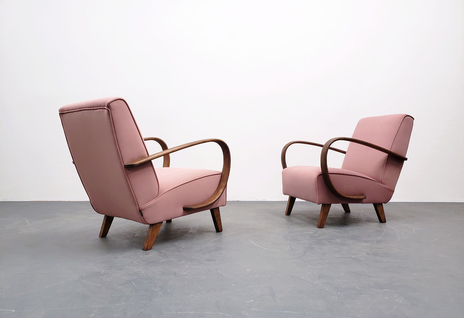 1930 Jindrich Halabala Bentwood Armchair In Dusty Rose Pink Velvet