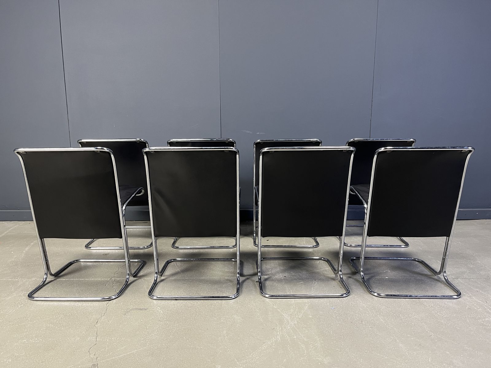 photo furniture Set Of 8 Calla Chairs By Antonio Ari Colombo Dining Chairs, 1970s