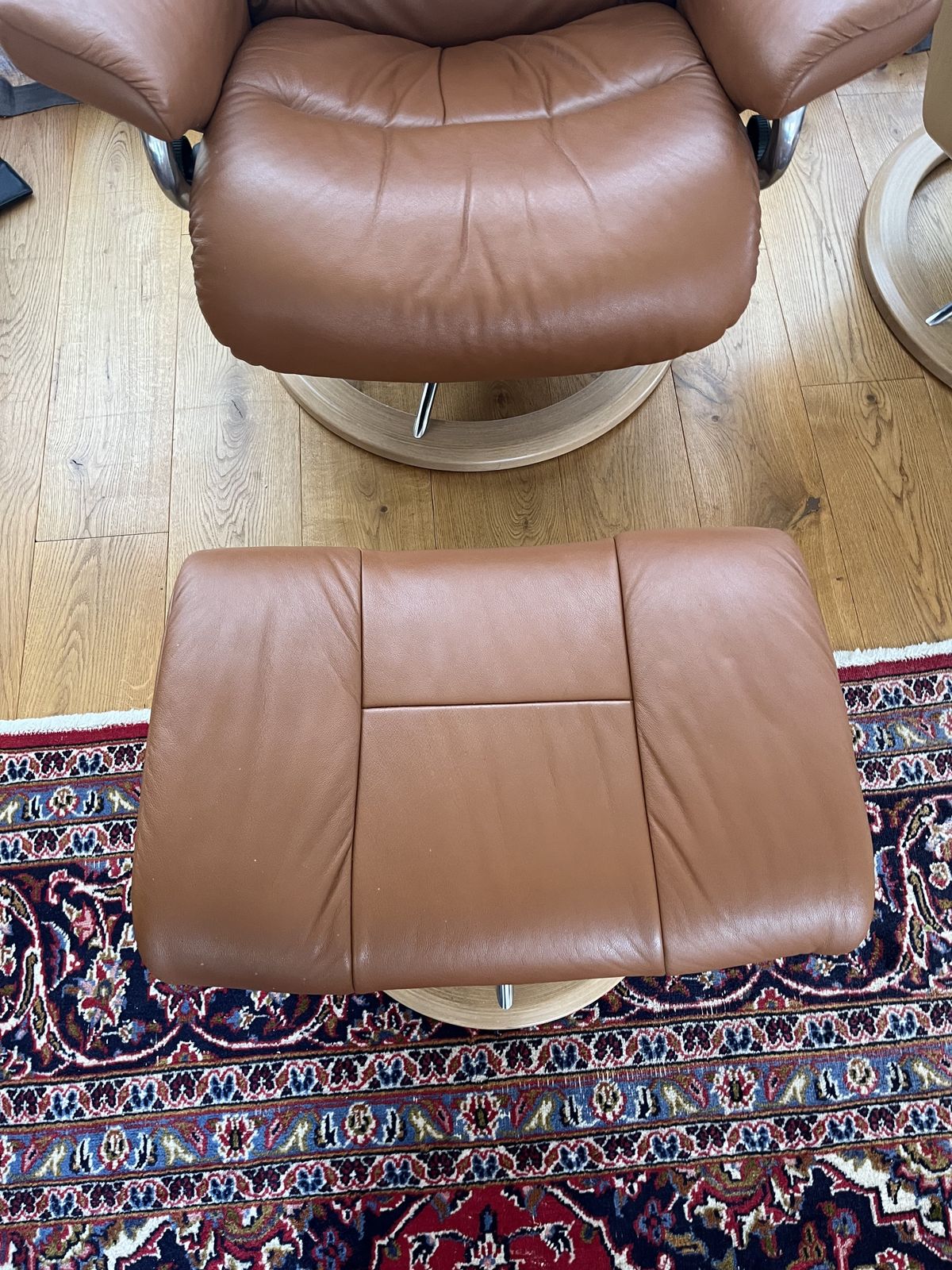 Pair Of Ekornes Stressless Recliner Chairs photo furniture