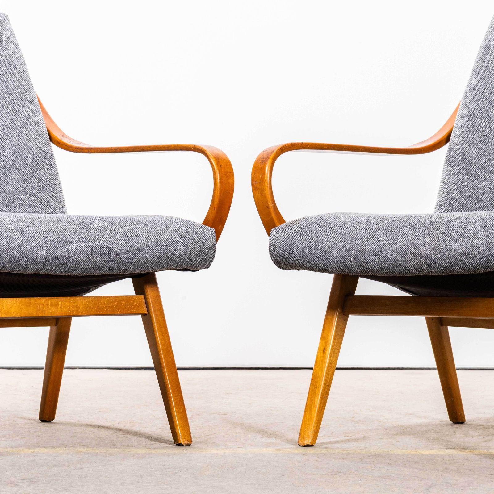 1950’s Jaroslav šmídek Cotton Linen Grey Marl Upholstered Armchairs photo vinterior