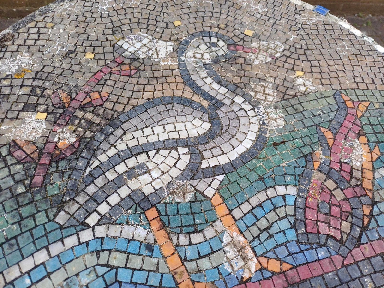 595.0 Victorian Britannia Garden Table Antique Cast Iron Mosaic Top Bird Design Rustic Table Outdoor Furniture Ornate Base photo
