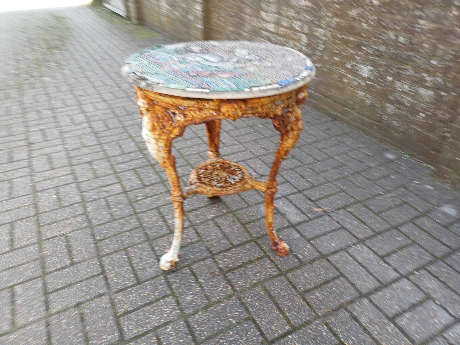 photo buy Victorian Britannia Garden Table Antique Cast Iron Mosaic Top Bird Design Rustic Table Outdoor Furniture Ornate Base