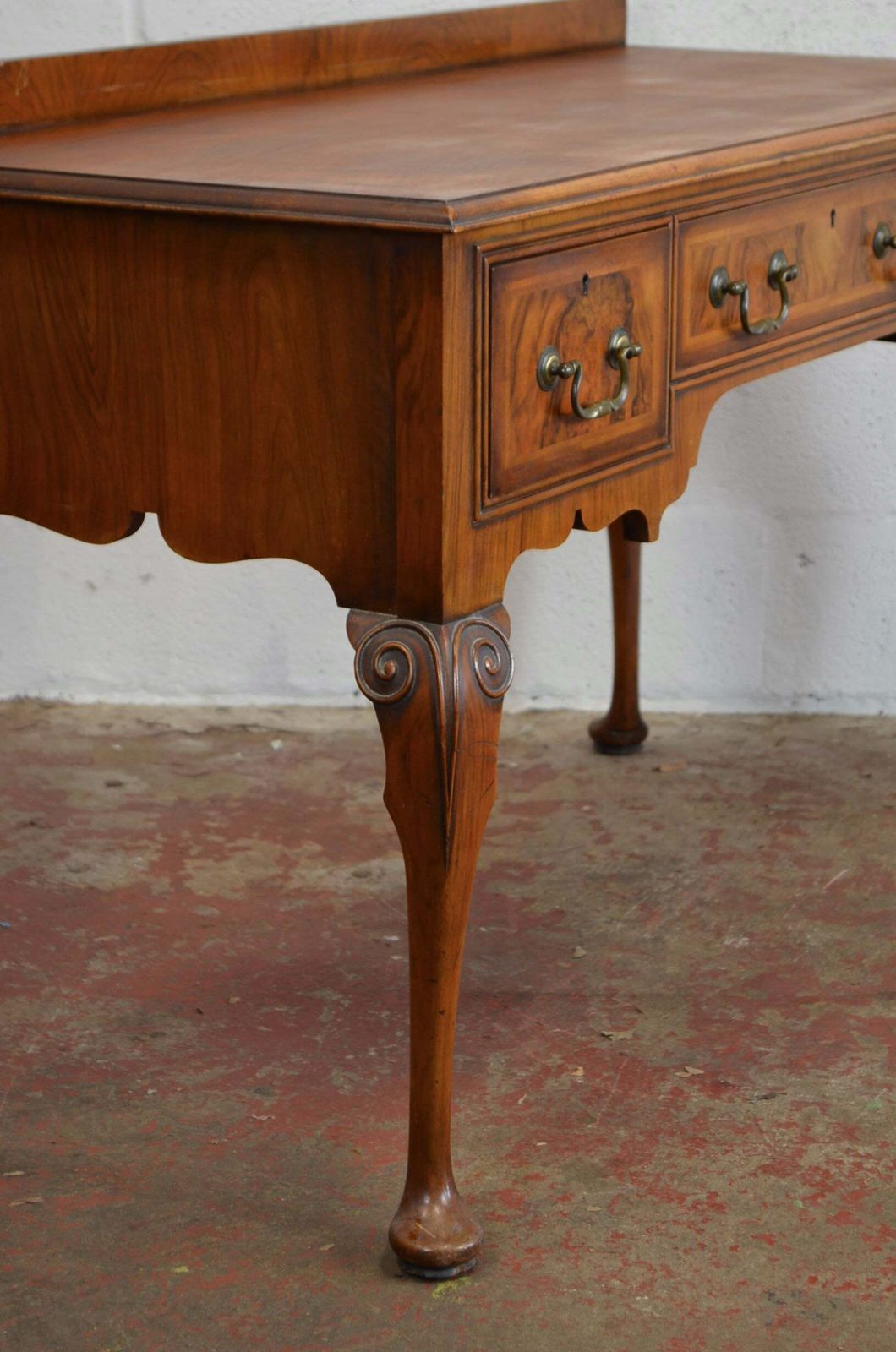 Waring & Gillow   A Queen Anne Revival Walnut Writing Table Desk photo Furniture