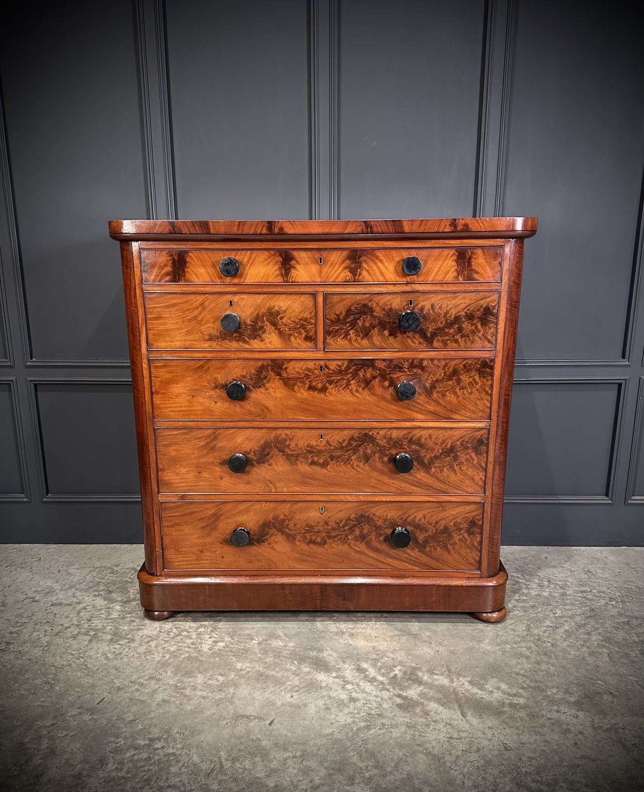 Large Victorian Flame Mahogany Chest Of Drawers photo for sale