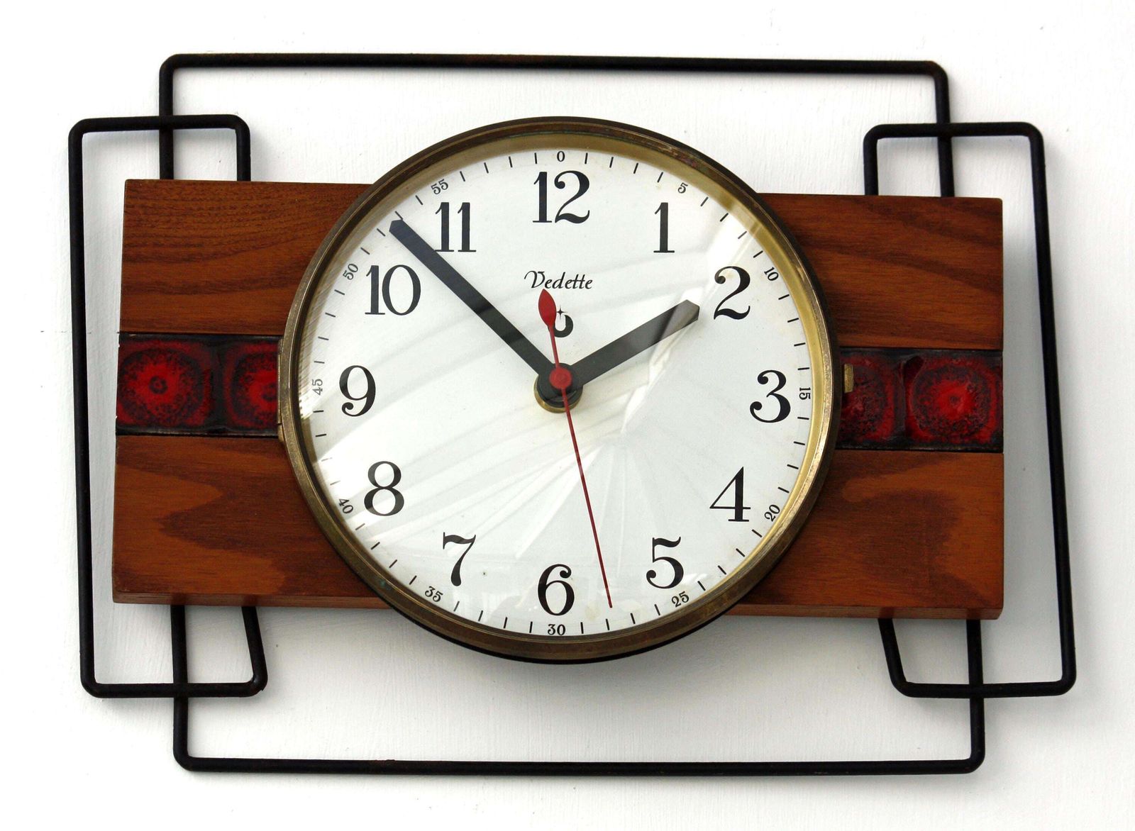 Vintage Vedette Wall Clock   28cm Mid Century Style Wooden Formica French Retro Wooden 1970s Atomic Gift Off The Wall Clocks