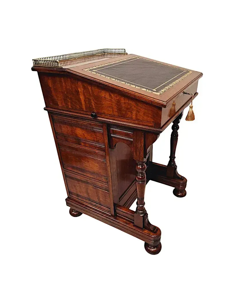 A Very Fine Fully Restored 19th Century Davenport Stamped 'Gillows Of Lancaster'