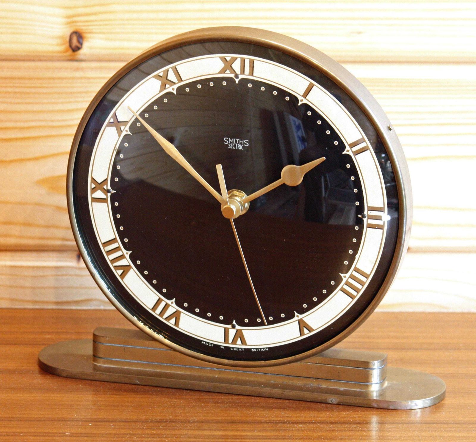 Vintage Smiths Clock   21cm Bakelite Mantel Clock Retro Mid Century Style 1950s Desk Clock Off The Wall Clocks