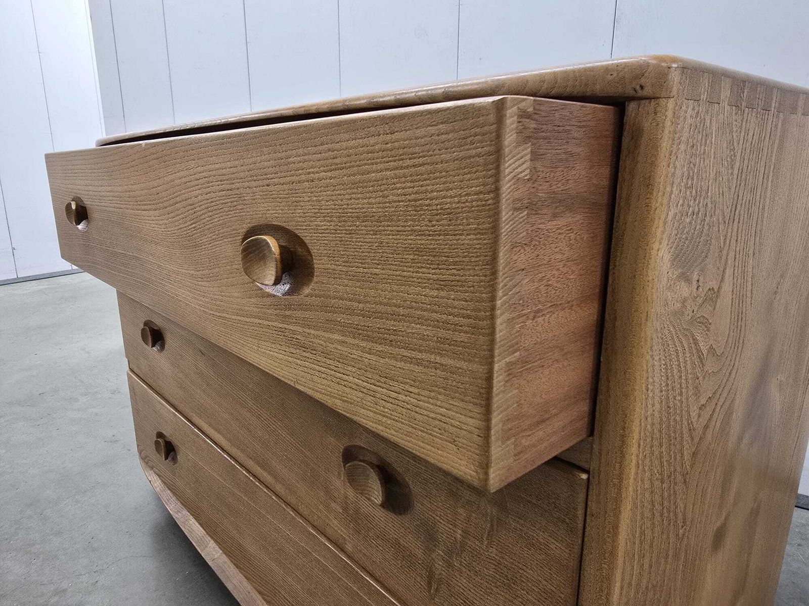Ercol Windsor Chest Of Drawers photo 630.0