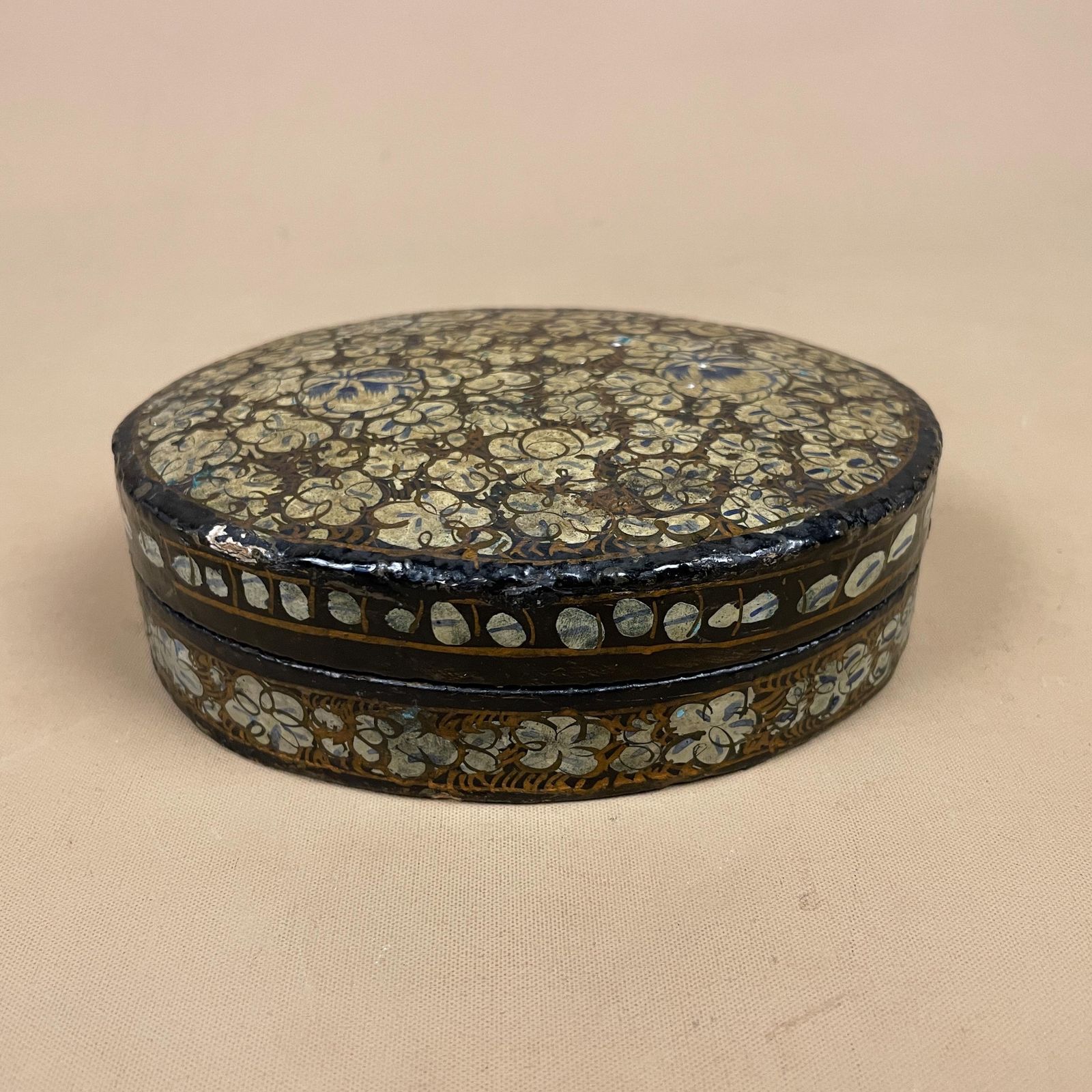 Papier Mache Oval Box Hand Painted Black Floral Kashmir Keepsake India Dressing Table Decor Rings Trinket Lidded Pot photo furniture