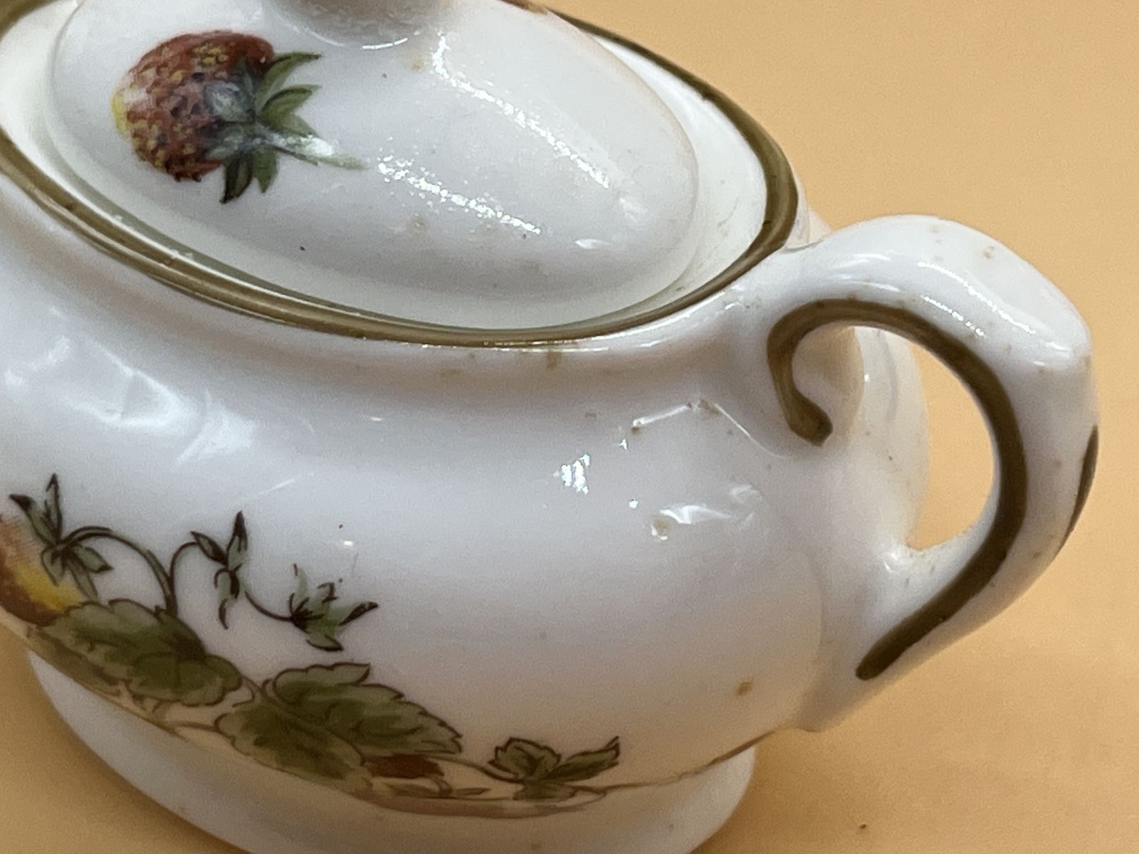 Coalport China Strawberry Miniature 8 Piece Display Tea Set. Teapot, Creamer, Sugar & 1 Trio. photo vintage