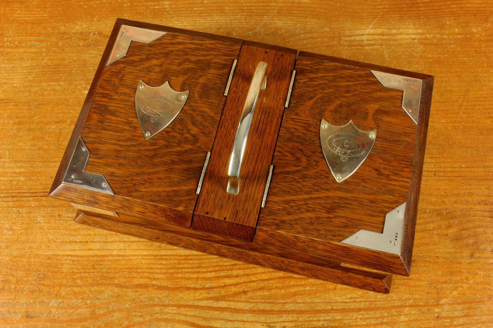 Antique English Oak & Silver Box. Wooden Humidor Cigar Box. 1920. photo furniture