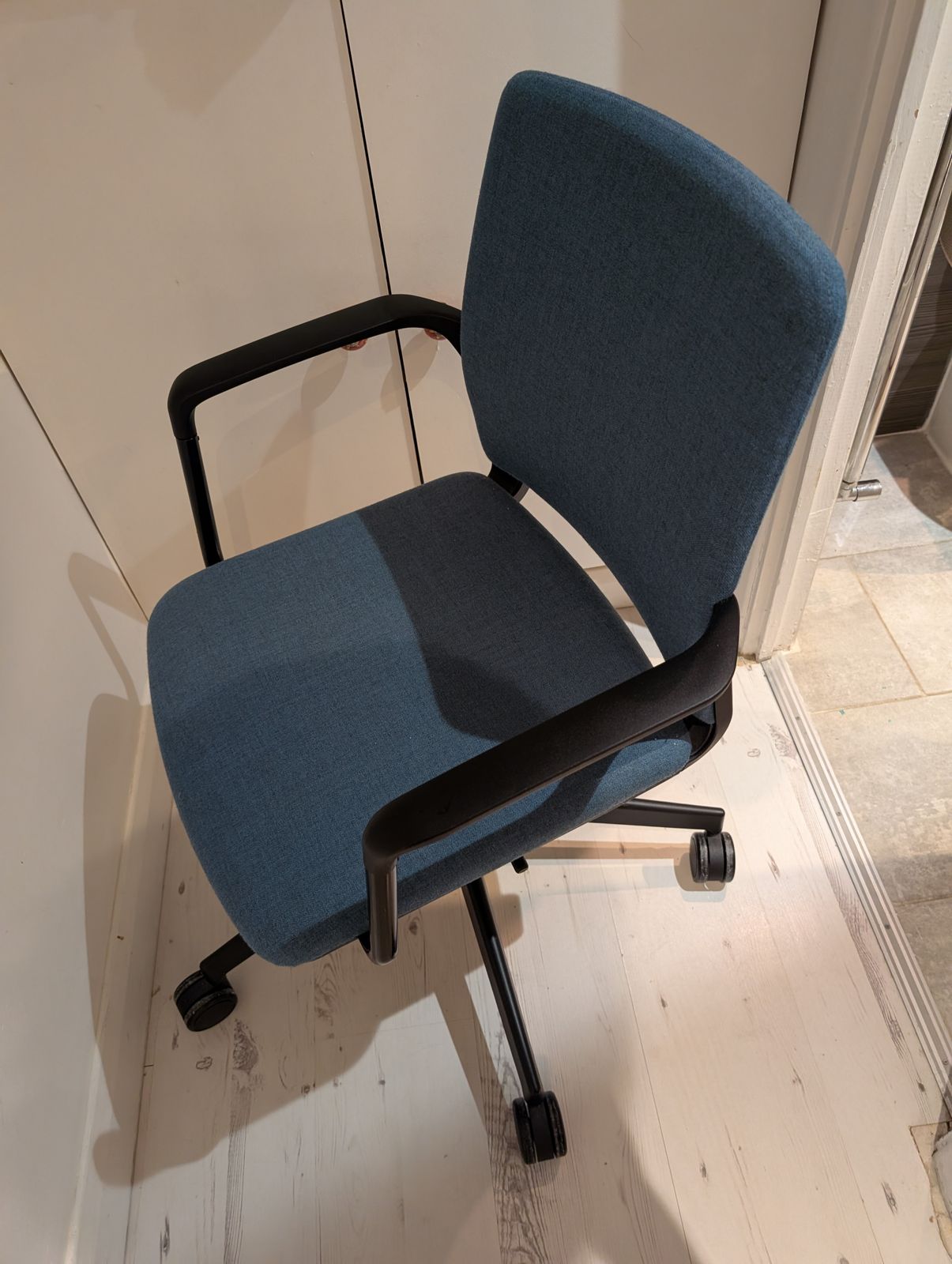 Upholstered Quadrifoglio Desk Chair photo for sale