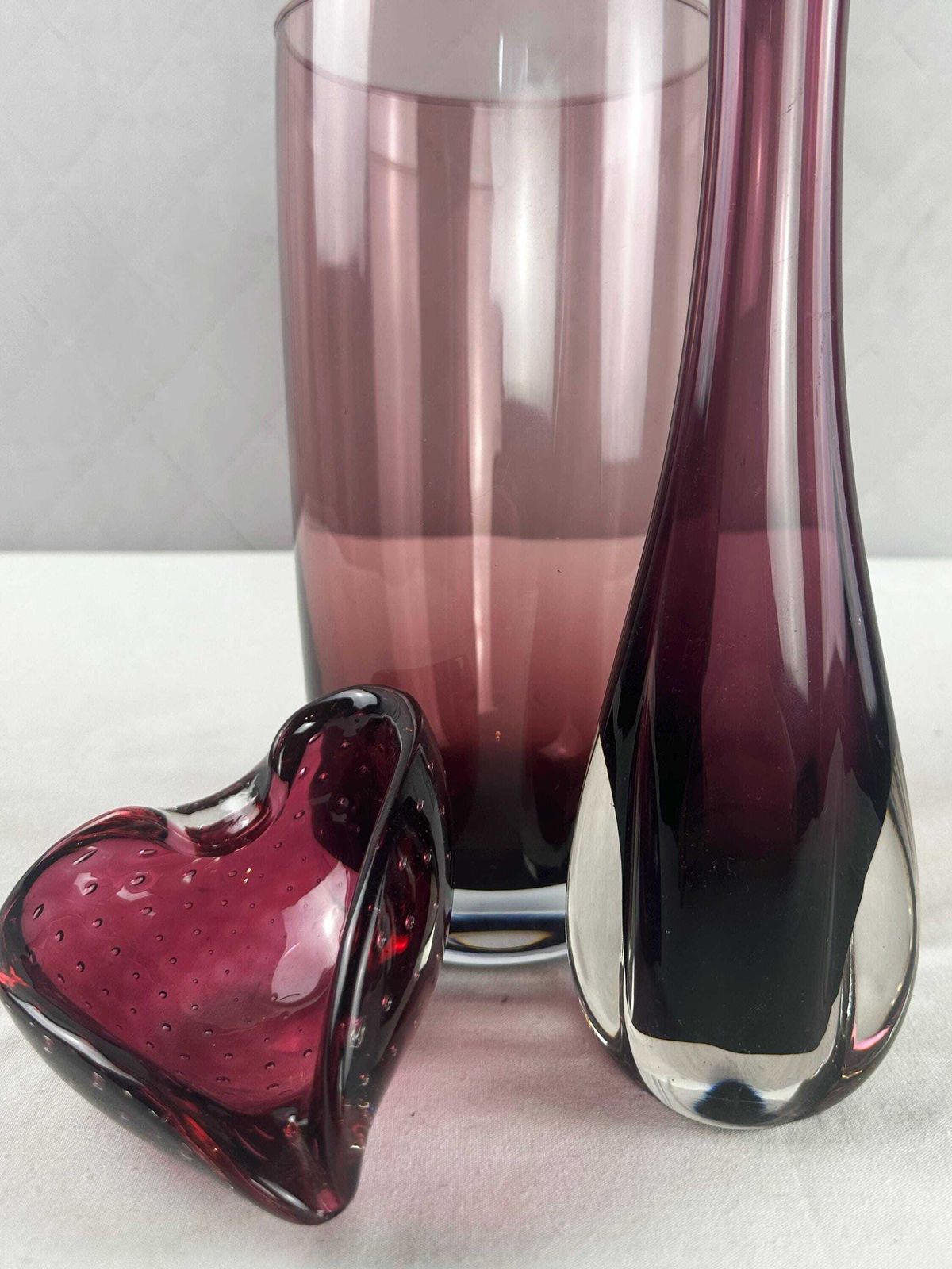 photo vinterior Trio Of Swedish And Italian Mid Century Amethyst Art Glass/Vases 1960