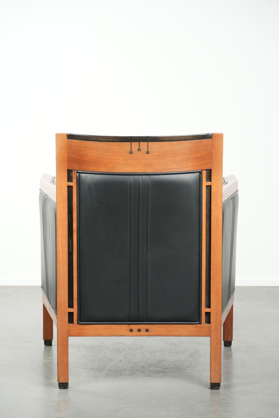 In Good Condition Black Leather Art Deco Schuitema Design Armchair From The Decoforma Series photo Furniture