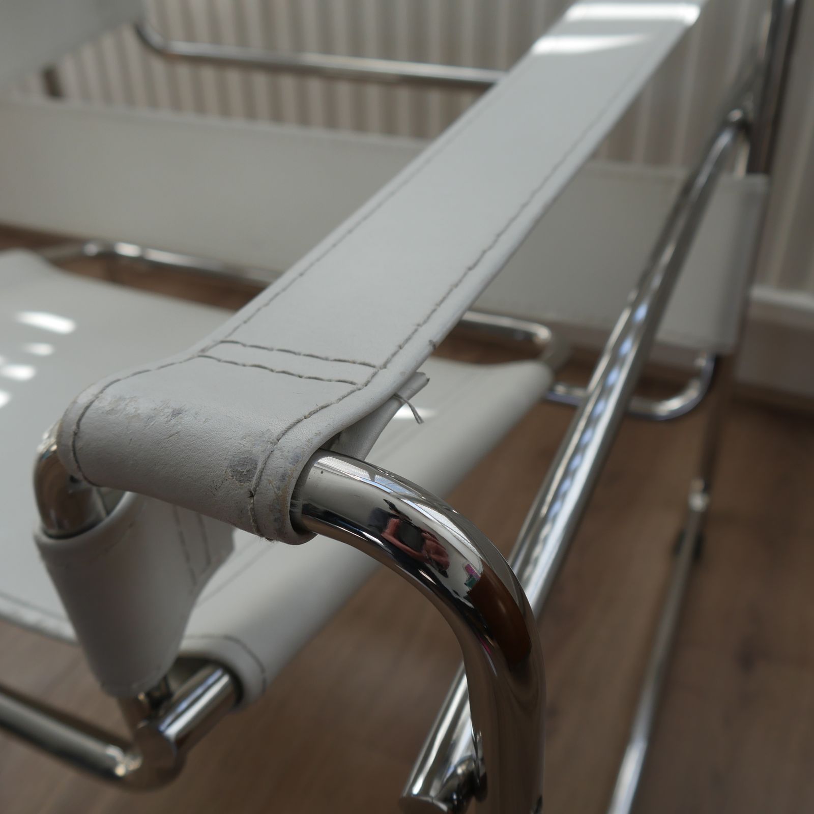 photo vinterior Italian 1990s Wassily B3 Style Chair – White & Chrome – Bauhaus / Marcel Breuer