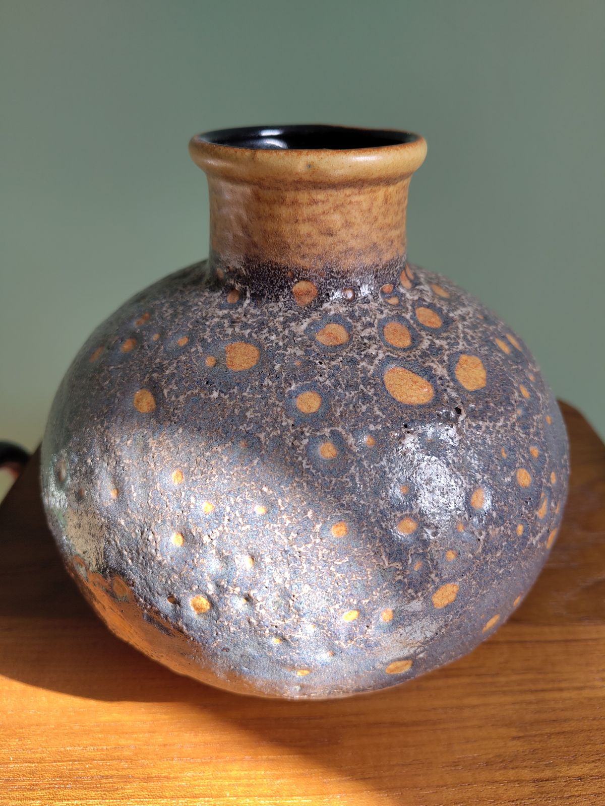 Jasba 30113‑18 Mid‑Century Fat Lava Vase (18 Cm) — Ochre & Grey Volcanic Glaze, Cinematic Retro‑Sci‑Fi Aesthetic photo furniture