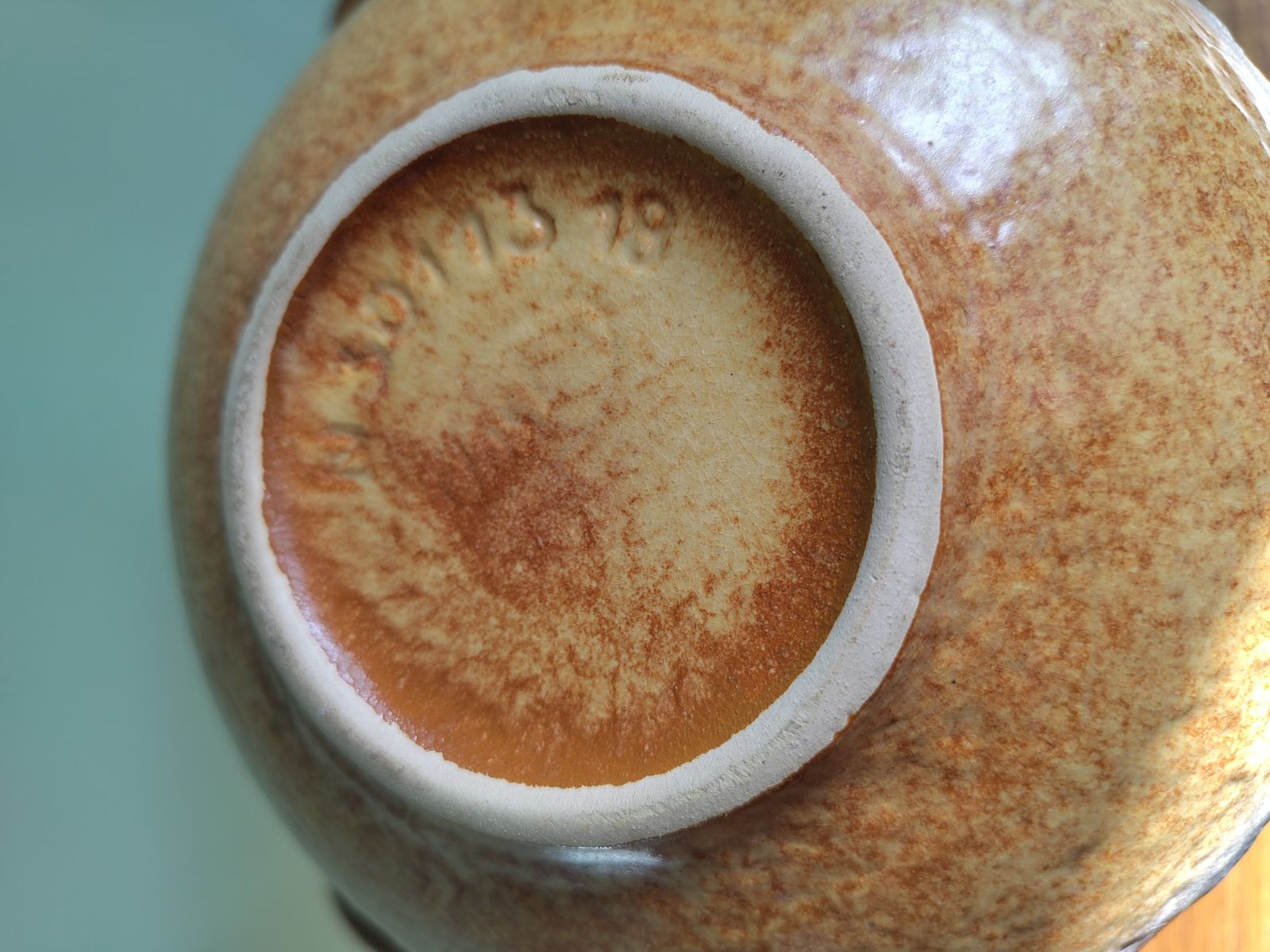 Jasba 30113‑18 Mid‑Century Fat Lava Vase (18 Cm) — Ochre & Grey Volcanic Glaze, Cinematic Retro‑Sci‑Fi Aesthetic photo vintage