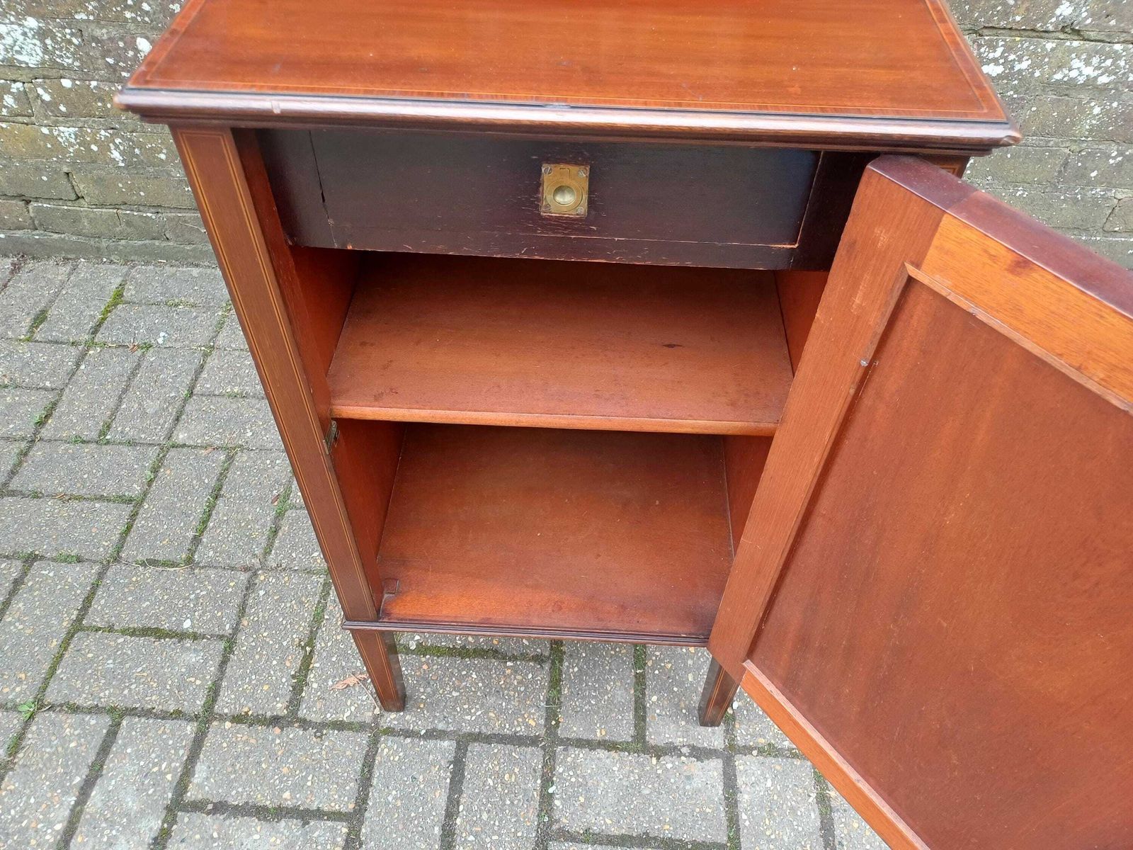 345.0 High Quality Antique Edwardian Inlaid Mahogany Bedside Or Side Cabinet Cupboard Inlaid. photo