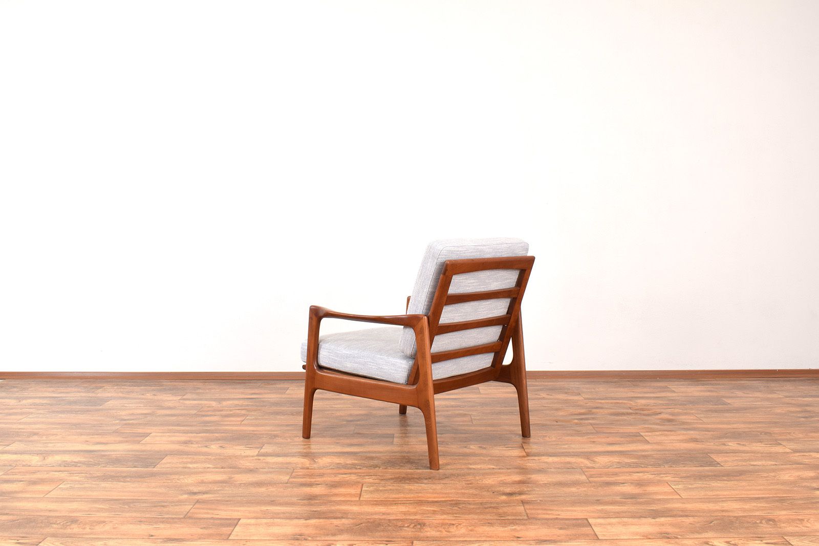 Mid Century Lounge Chair By Illum Wikkelsø, 1960s. photo vinterior